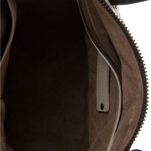 Bottega Veneta Leather Crossbody Bag - Picture 5 of 15
